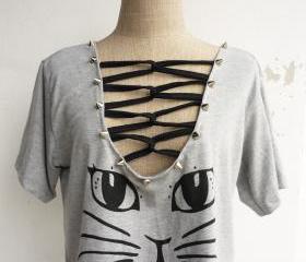 The Cat Women Cool Stud T-Shirt (Gray)